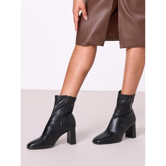 Women's Black Chunky Block Heel Square Toe Side Zipper Short Booties - Picture 9 of 9